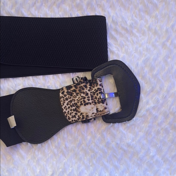 Brown and Black Leopard Print Elastic Belt with Double Buckle - Picture 3 of 3